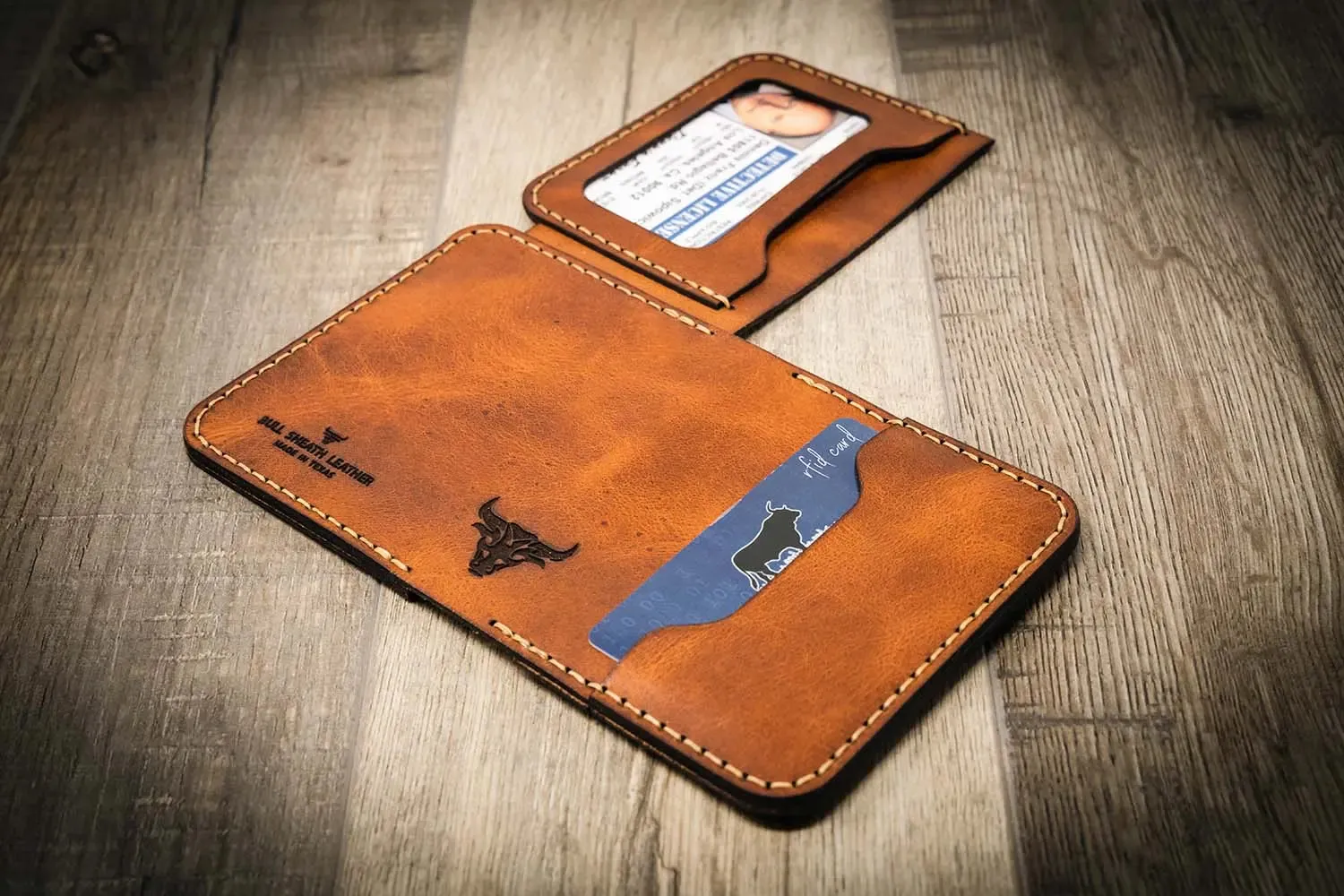 Minimalist Badge Wallet - Chestnut Brown